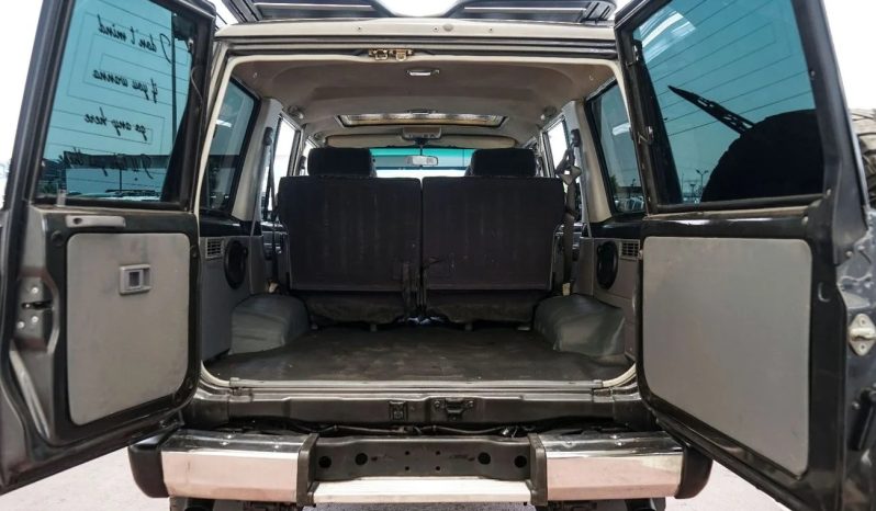Toyota Land Cruiser 70 2012 full