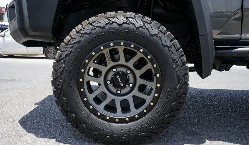 Toyota Land Cruiser 70 2012 full