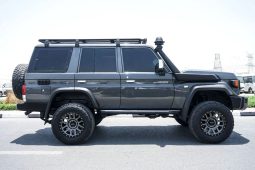 Toyota Land Cruiser 70 2012 full