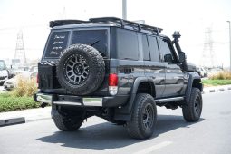 Toyota Land Cruiser 70 2012 full