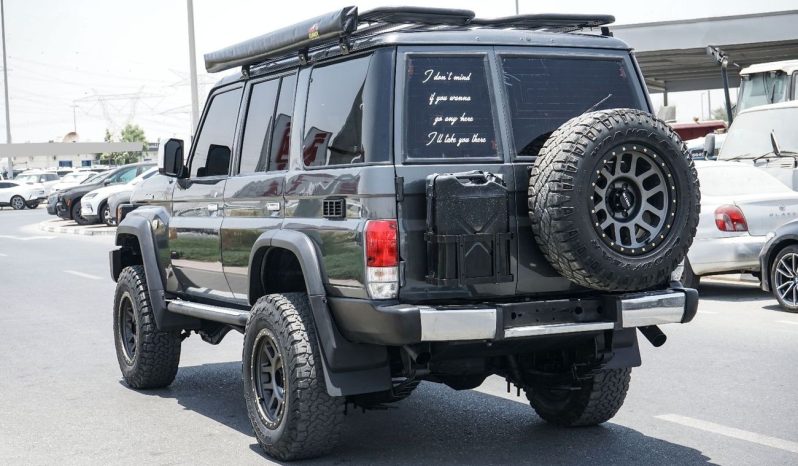 Toyota Land Cruiser 70 2012 full