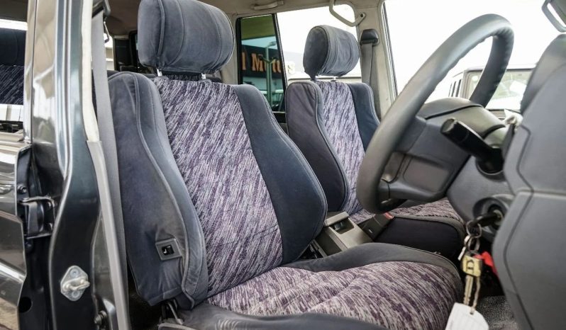 Toyota Land Cruiser 70 2012 full