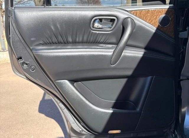 Infinity QX80 Base 2016 full