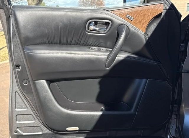 Infinity QX80 Base 2016 full