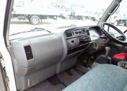 Mitsubishi Fuso Canter (4D33) 2000 full