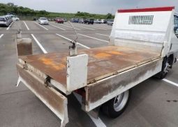 Mitsubishi Fuso Canter (4D33) 2000 full