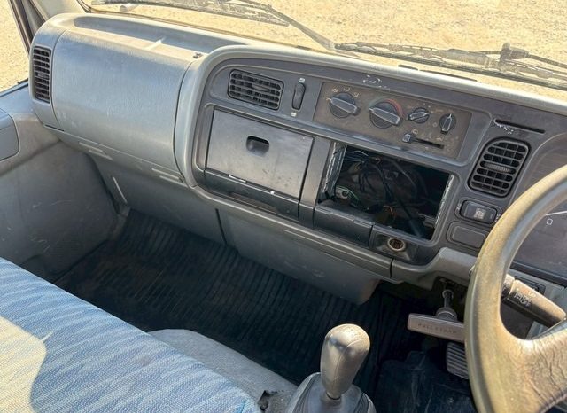 Mitsubishi Fuso Canter Flat Body (4D33) full