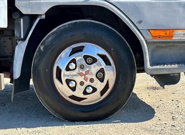 Mitsubishi Fuso Canter Flat Body (4D33) full