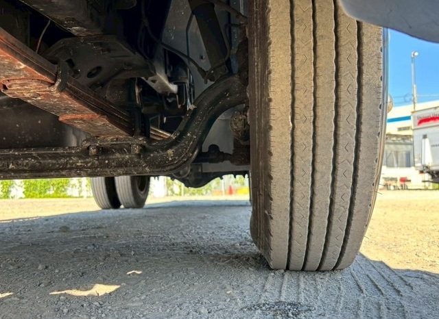 Mitsubishi Fuso Canter Flat Body (4D33) full