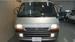 Toyota Hiace Van 2003 full