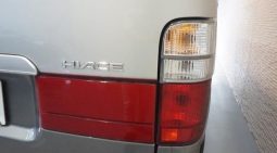 Toyota Hiace Van 2003 full