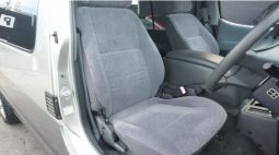 Toyota Hiace Van 2003 full