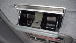 Toyota Hiace Van 2003 full