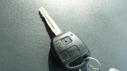 Toyota Hiace Van 2003 full