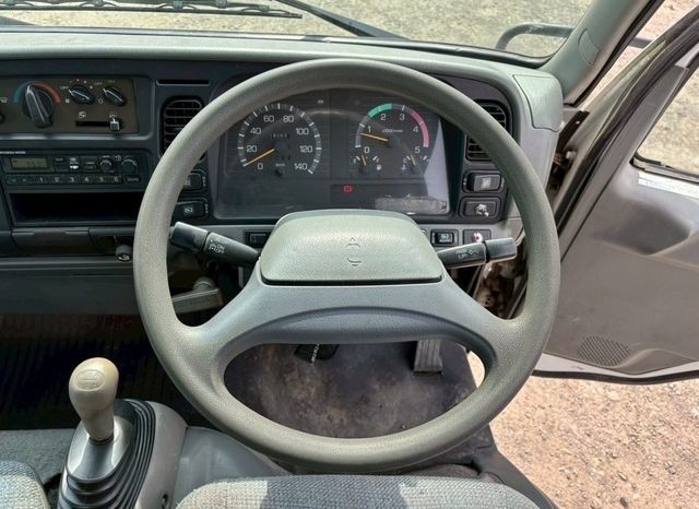 Mitsubishi Fuso Canter (4D33 2 Tonner) 1999 full