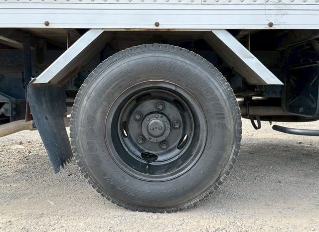 Mitsubishi Fuso Canter (4D33 2 Tonner) 1999 full