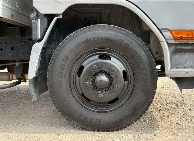 Mitsubishi Fuso Canter (4D33 2 Tonner) 1999 full