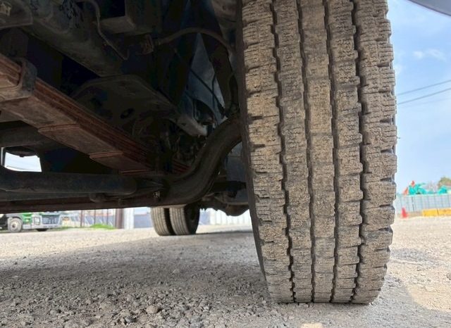 Mitsubishi Fuso Canter (4D33 2 Tonner) 1999 full