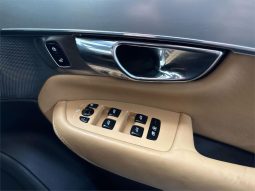 Volvo XC90 T6 Momentum 2015 full