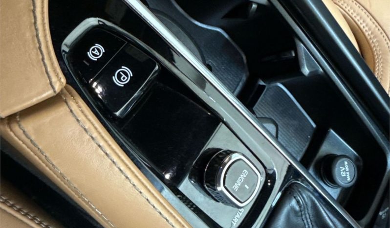 Volvo XC90 T6 Momentum 2015 full