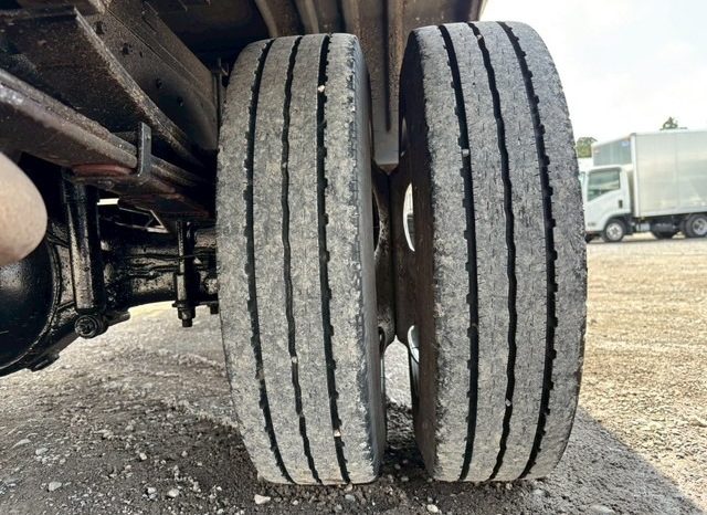 Mitsubishi Fuso Canter 1995  (4D33) full