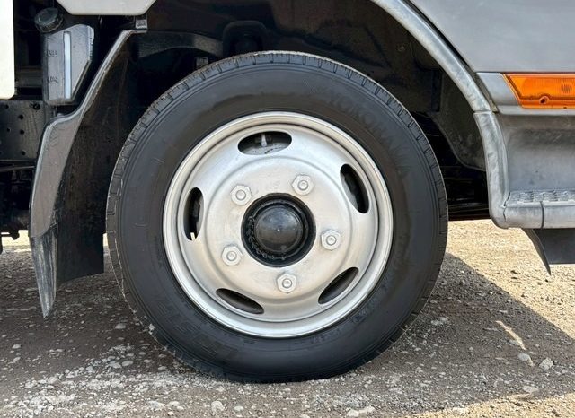 Mitsubishi Fuso Canter 1995  (4D33) full