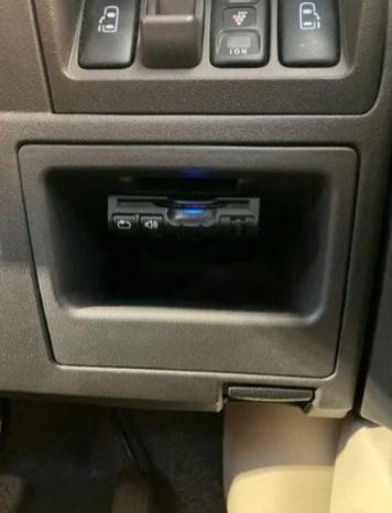 Toyota Sienta G 2012 full