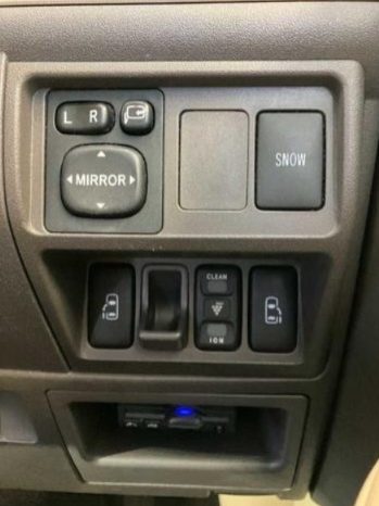 Toyota Sienta G 2012 full