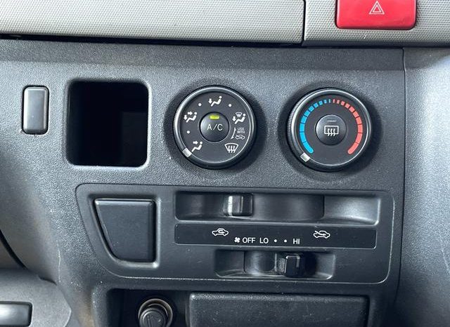 Toyota Hiace Van Long Justlow DX 2011 full