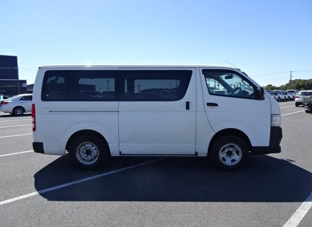 Toyota Hiace Van Long DX 2010 full