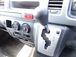 Toyota Hiace Van Long DX 2010 full