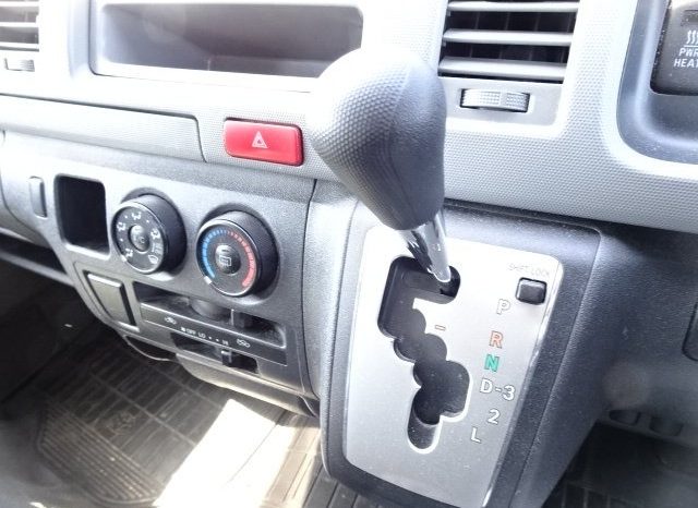 Toyota Hiace Van Long DX 2010 full