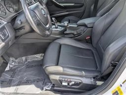 BMW 330e iPerformance 2017 full