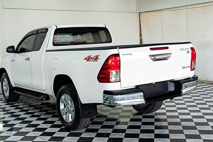 Toyota Smart Cab 4WD MT 2019 full