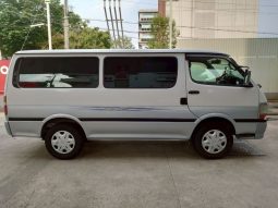 Toyota Hiace Van 2000 full
