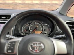 Toyota Ractis G 2013 full