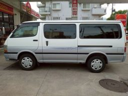Toyota Hiace Van 2000 full