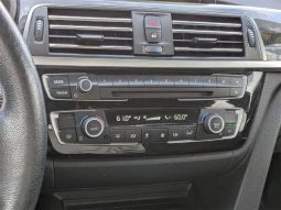 BMW 330e iPerformance 2017 full