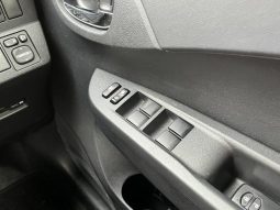 Toyota Ractis G 2013 full