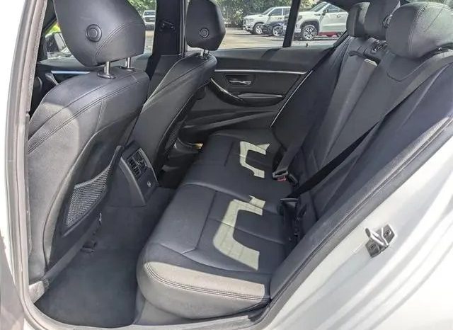 BMW 330e iPerformance 2017 full