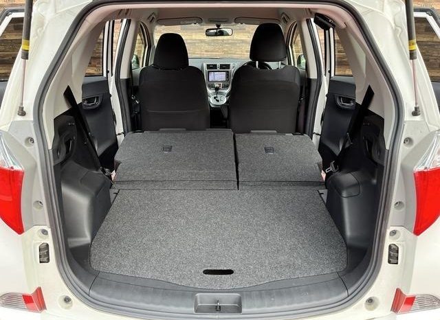 Toyota Ractis G 2013 full