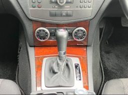 Mercedes-Benz C-Class C200 Blue Efficiency 2010 full