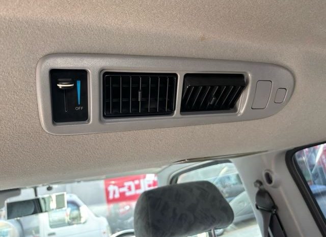 Toyota Hiace Van 2000 full