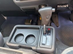 Toyota Hiace Van 2000 full