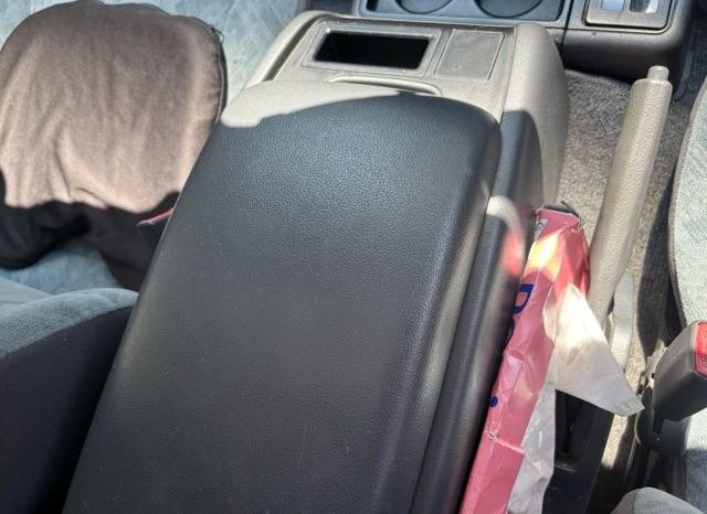 Toyota Hiace Van 2000 full