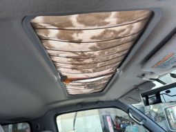 Toyota Hiace Van 2000 full