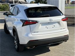 Lexus NX NX200t Version L 2016 full