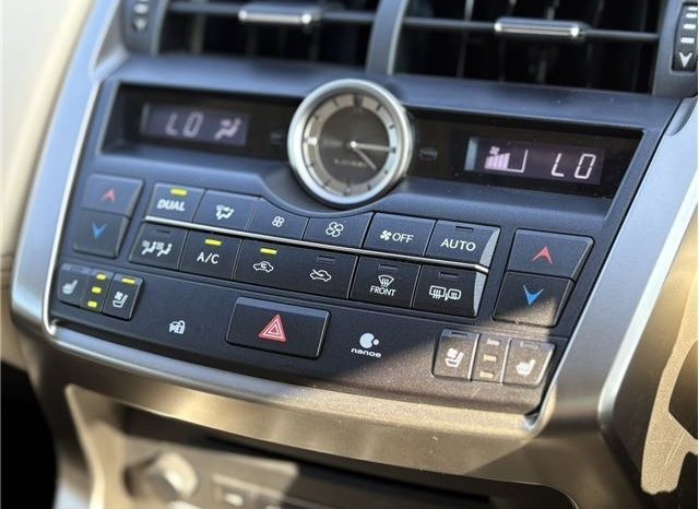 Lexus NX NX200t Version L 2016 full