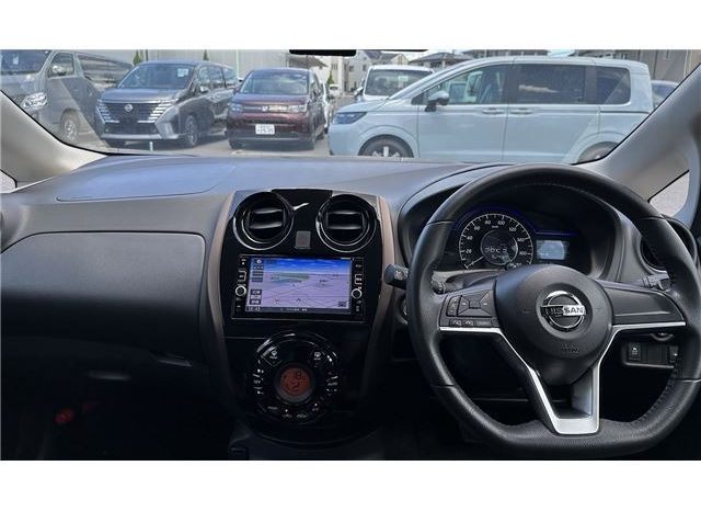 Nissan Note e-POWER Medalist 2016 full