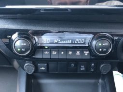 Toyota Hilux Revo Z 2024 full